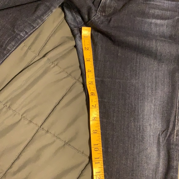 AG jeans, The Farrah Skinny, 26.5 inseam, 28-29, good condition.See measurements - Picture 3 of 8